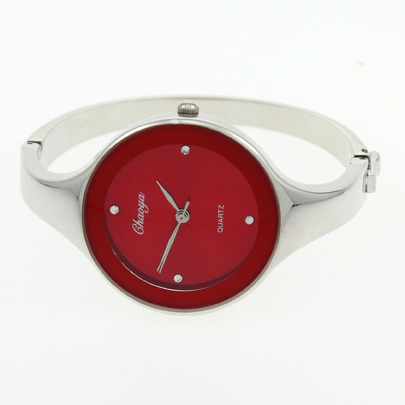 Montre manchette en acier inox - Luxury Watch Girl avis et prix