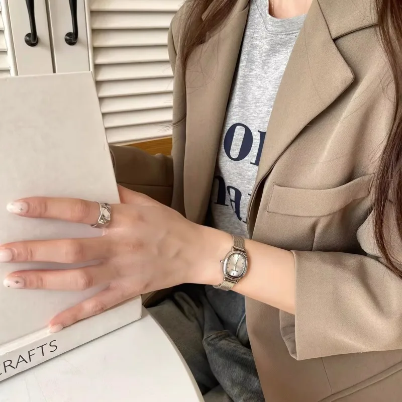 Petit cadran ovale montre vert - Luxury Watch Girl avis et prix